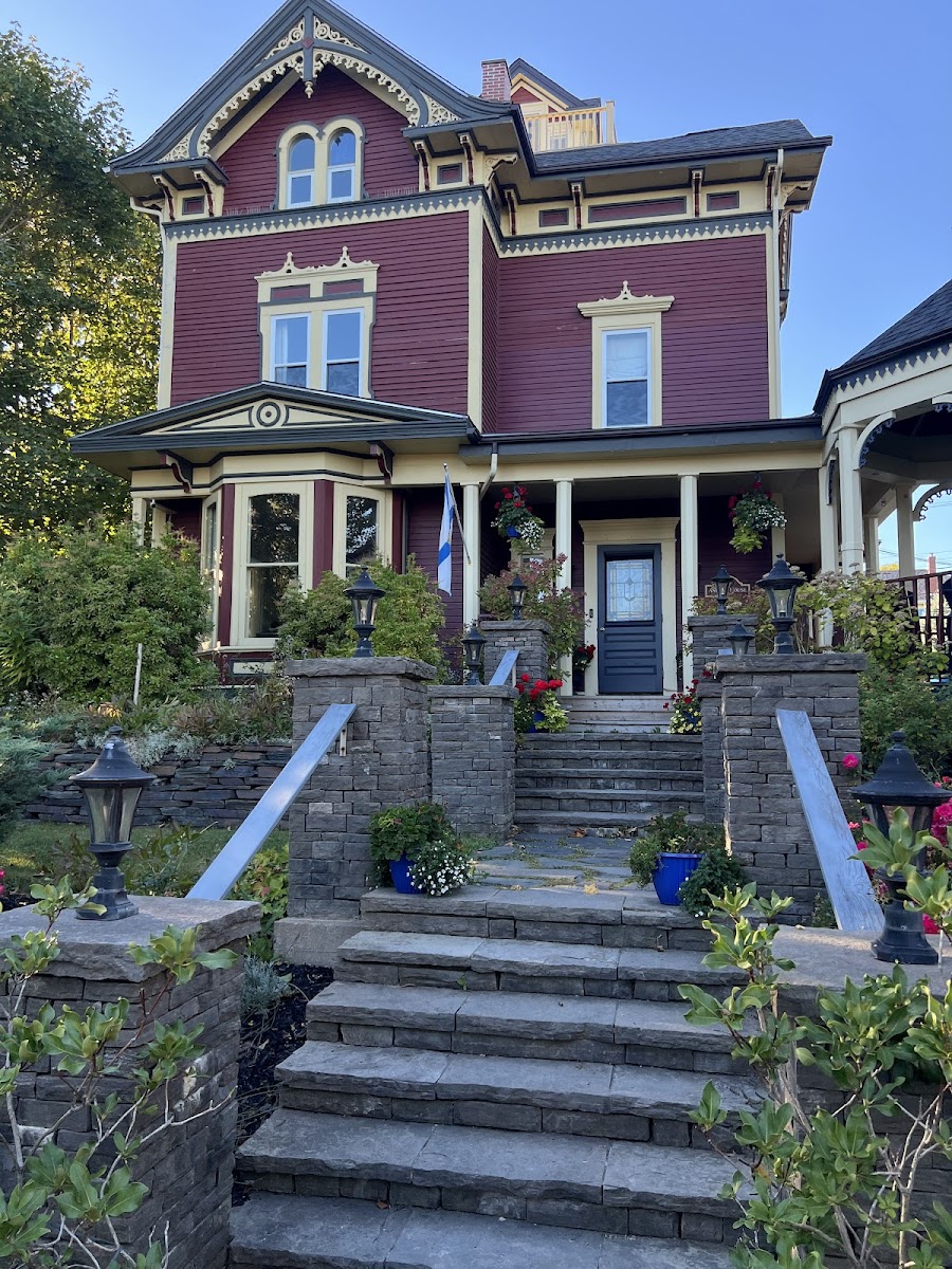 Spinnaker Inn