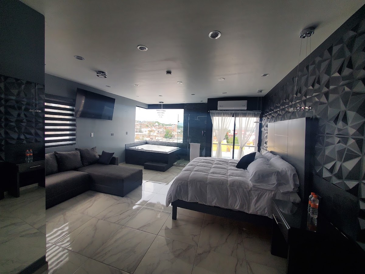 HOTEL DELUXE