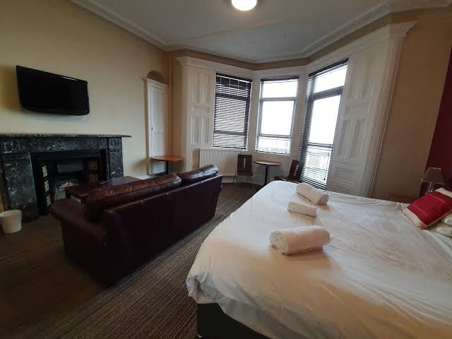 Room 4