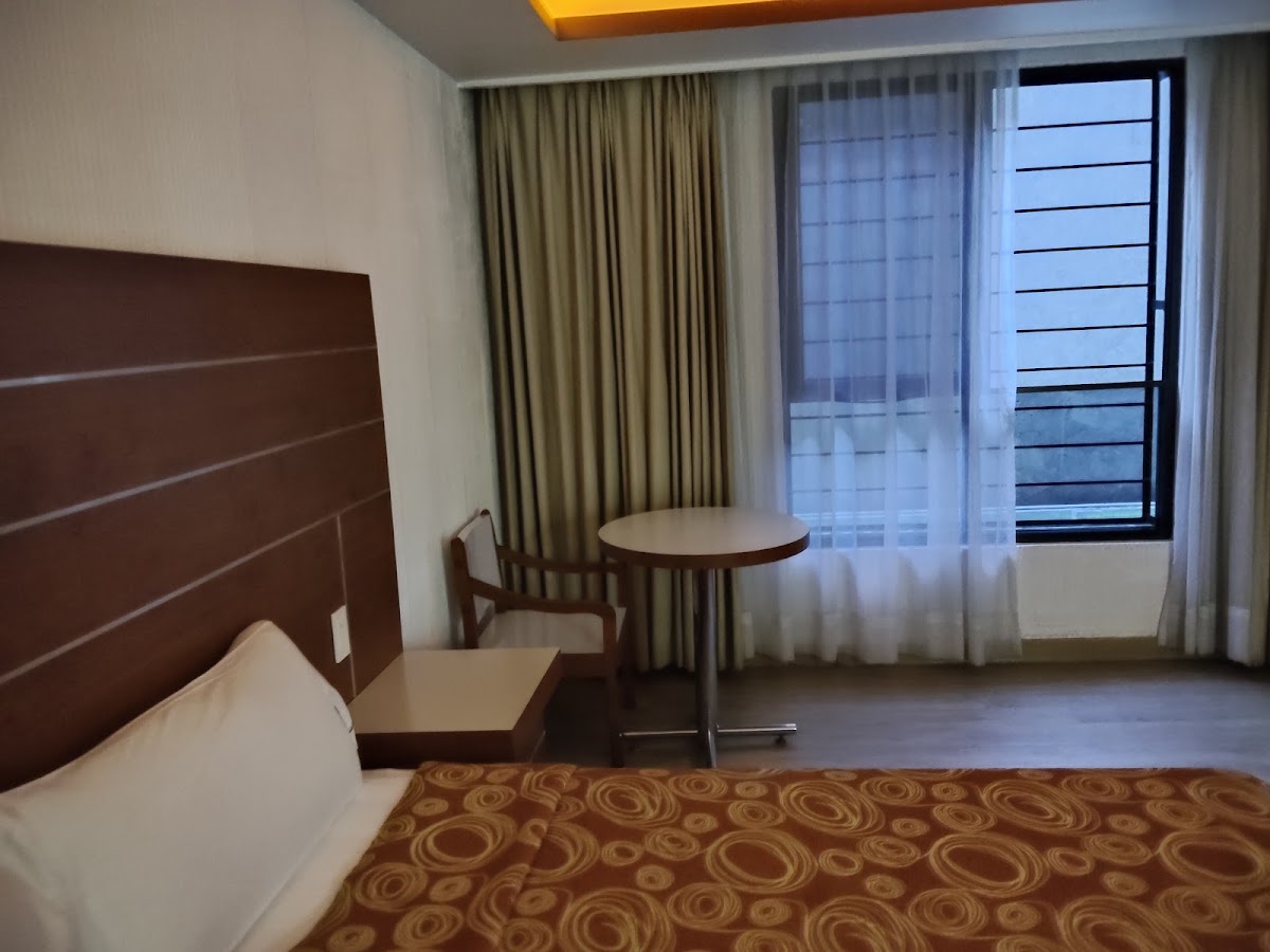 Room 5