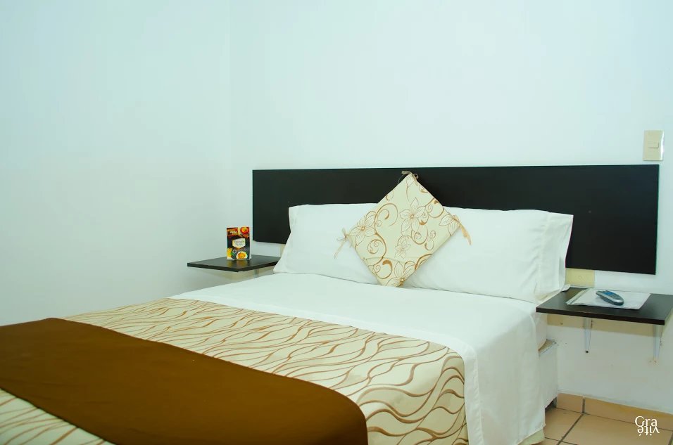 HOTEL POSADA DEL LAGO photo 2