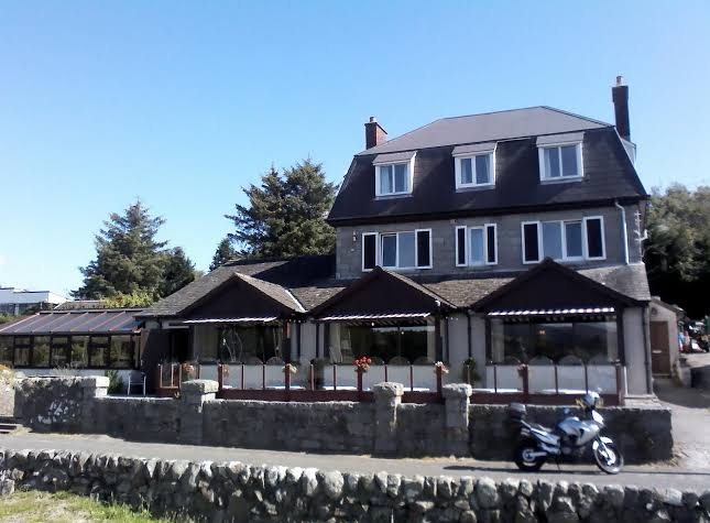 Mariner Hotel
