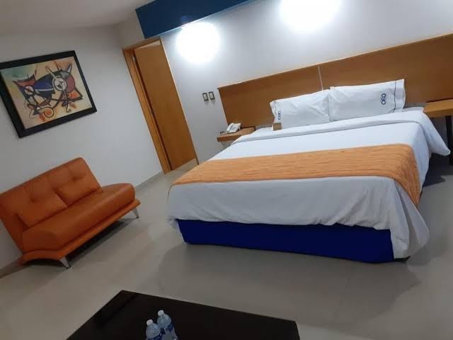 Room 8