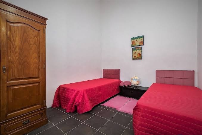 Room 1