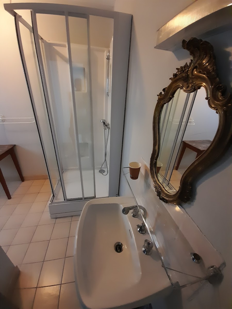 Room 4