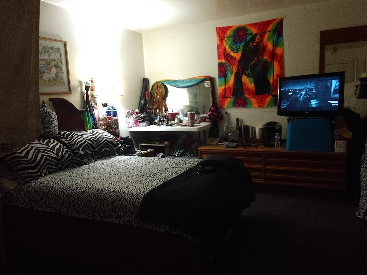 Twin Oaks Motel