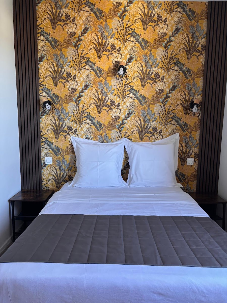 Room 9