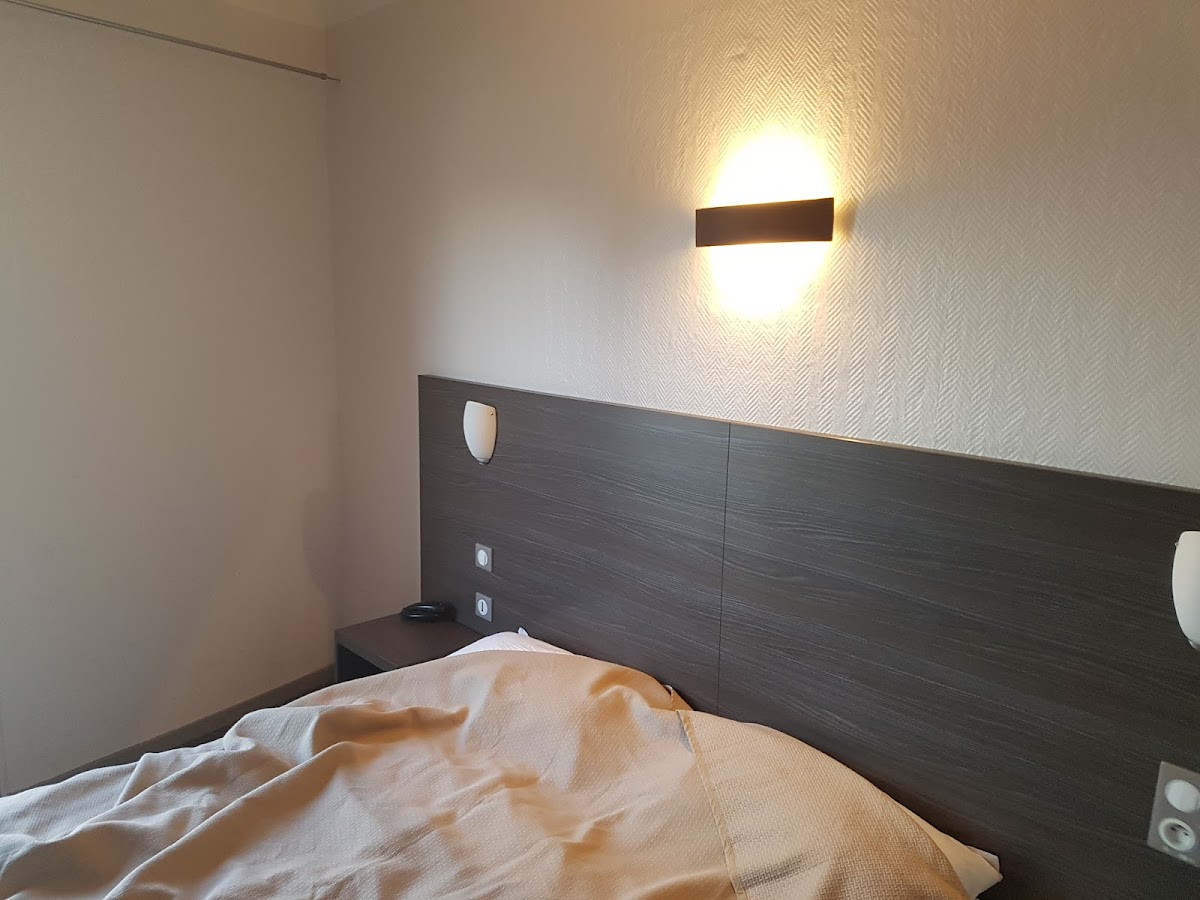 Room 8