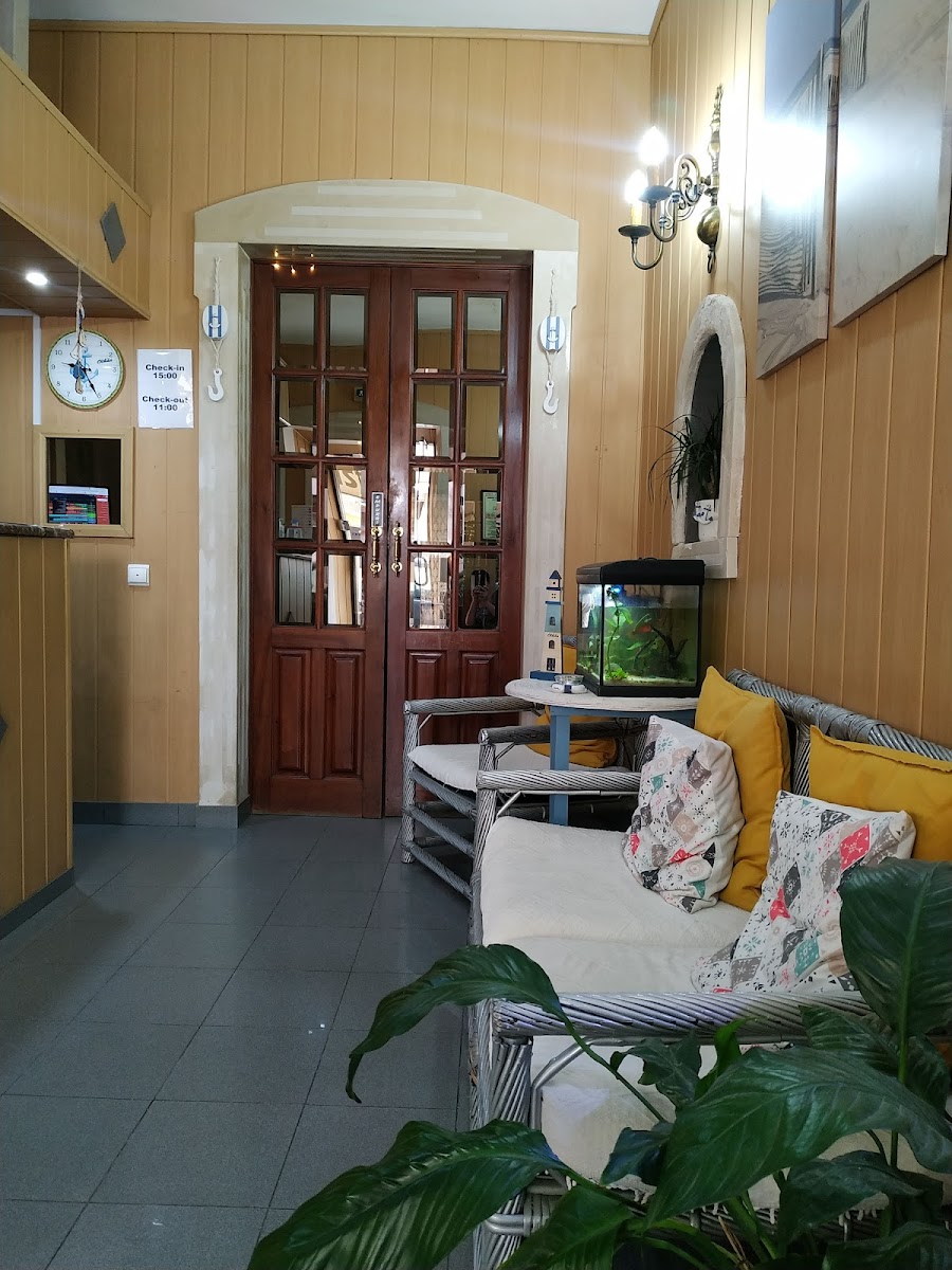 Room 8