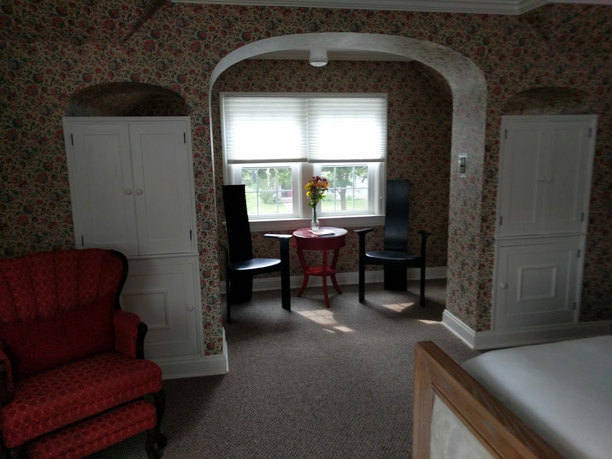 Room 8