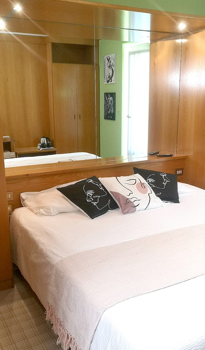 Room 7