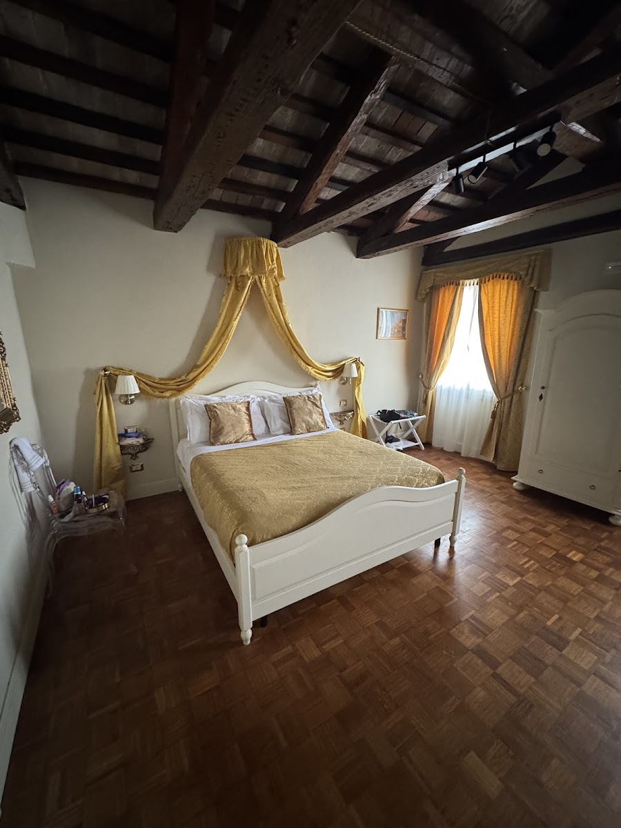 Room 1
