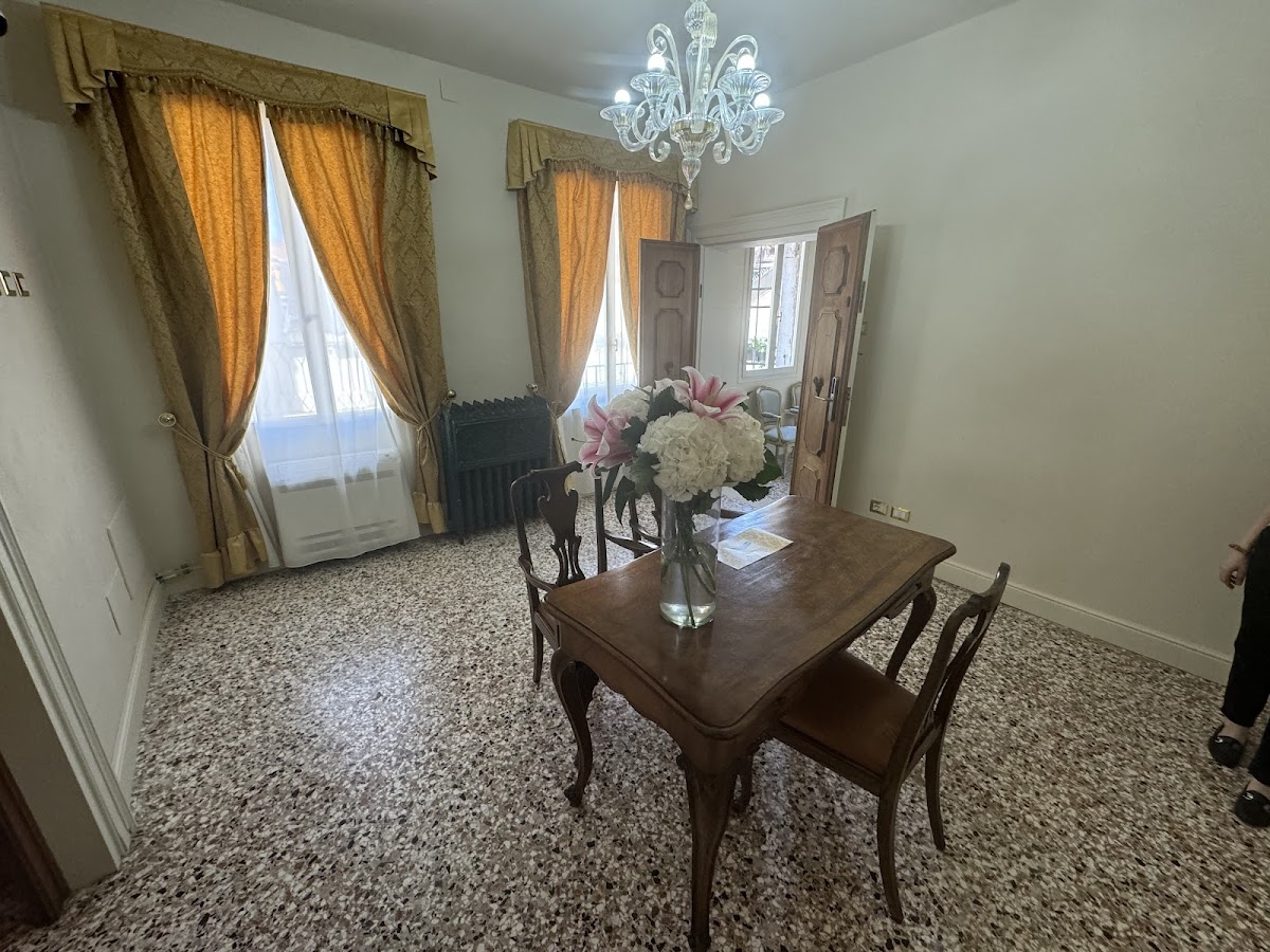 Room 4
