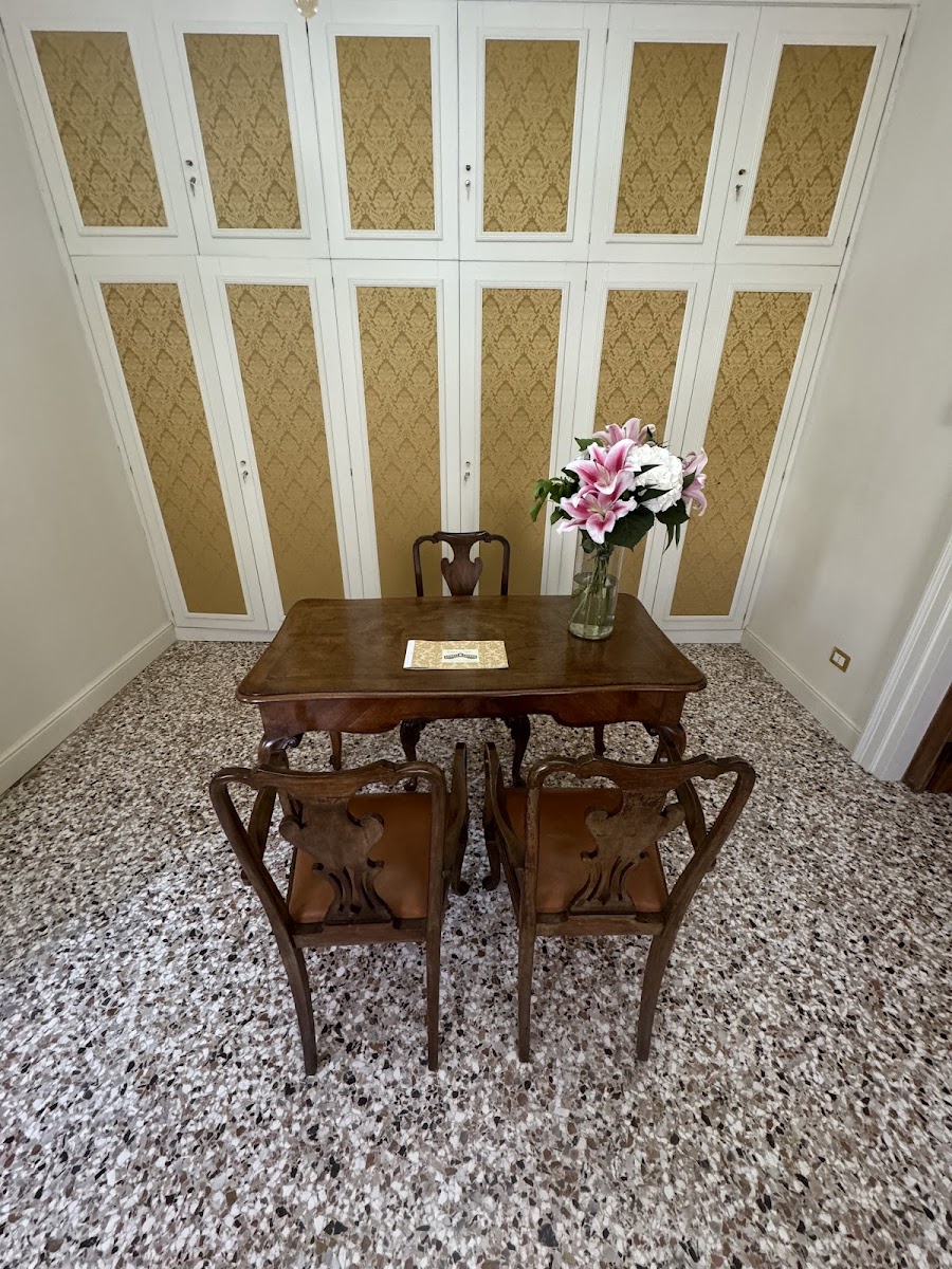 Room 6