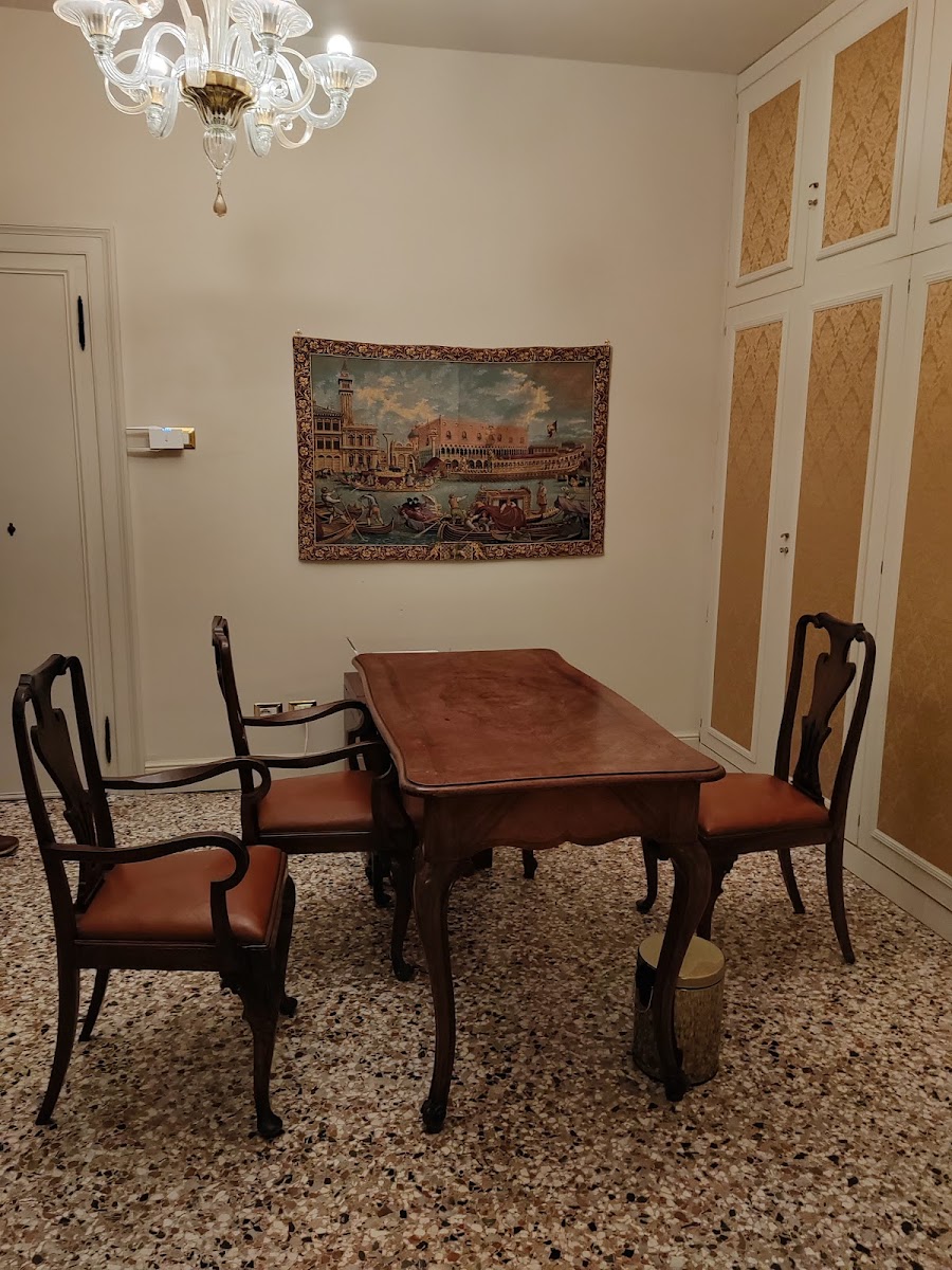 Room 7
