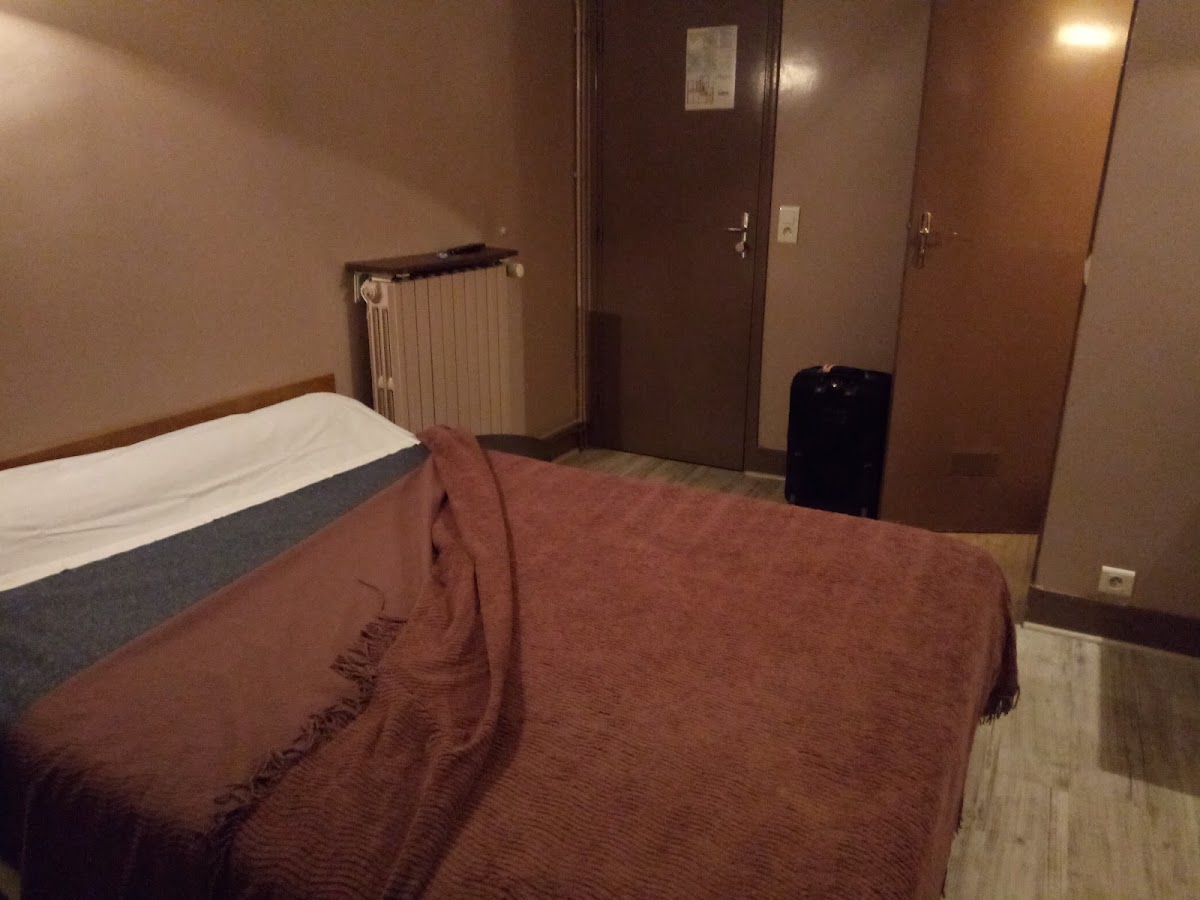 Room 8