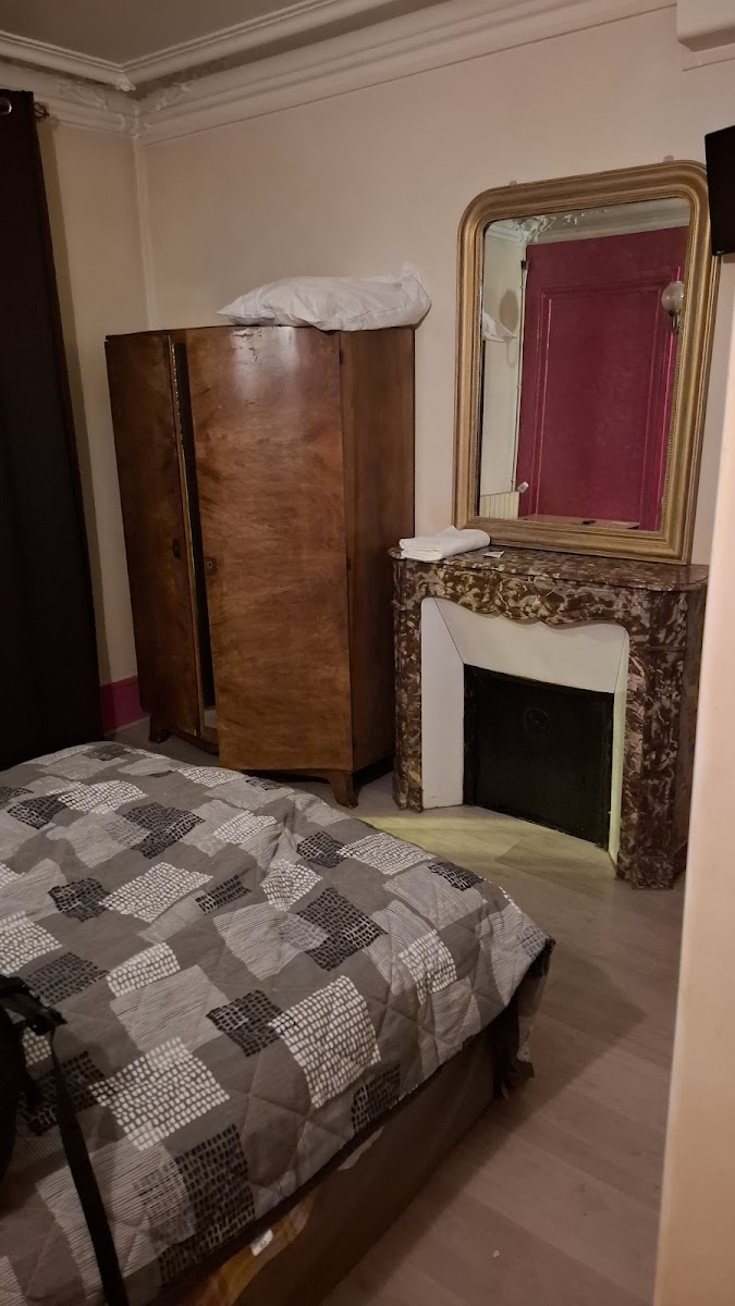 Room 9