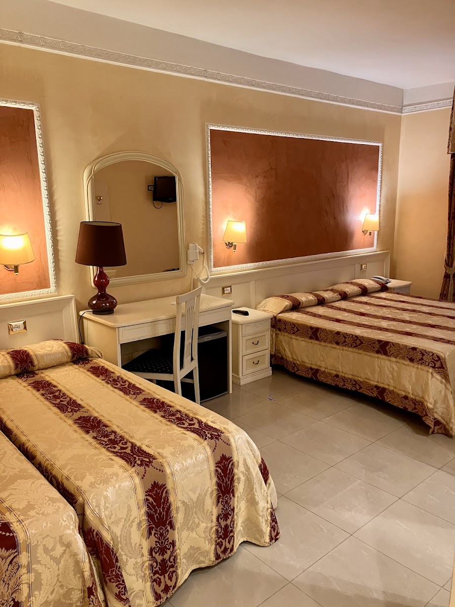 Room 4
