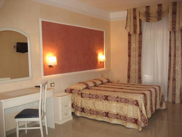 Room 5