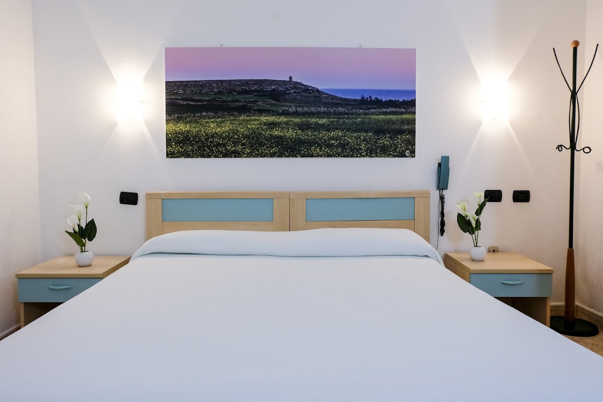 Room 8
