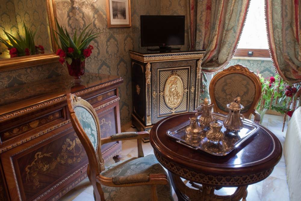 Room 4