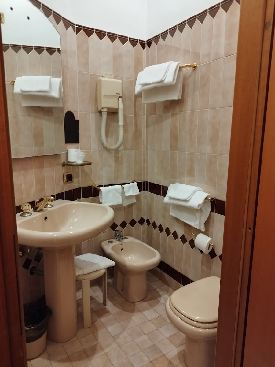 Room 8