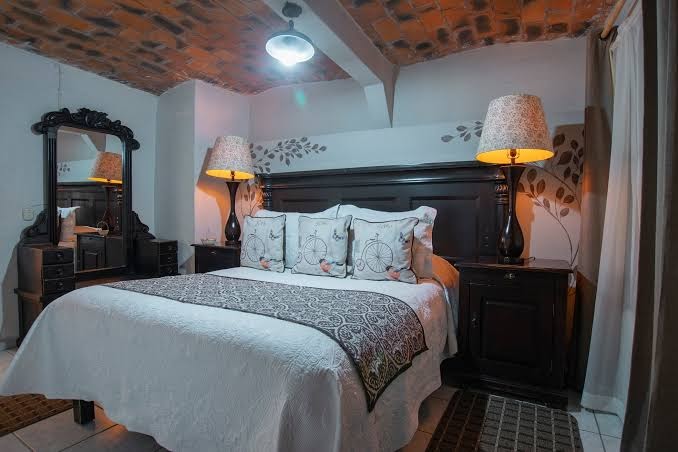 Room 8