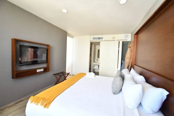 Room 9