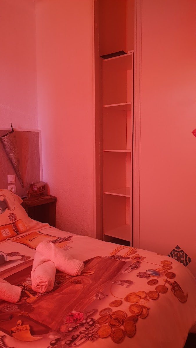 Room 8