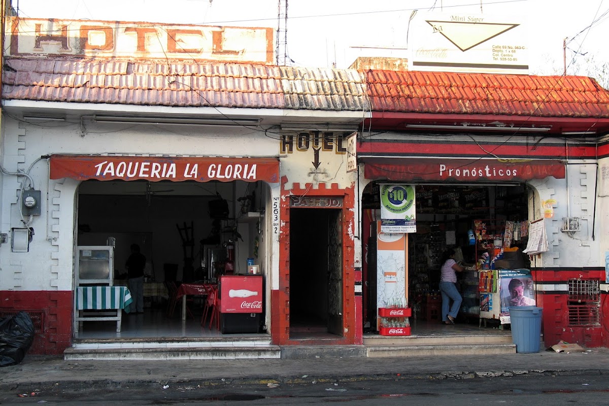 HOTEL ADO