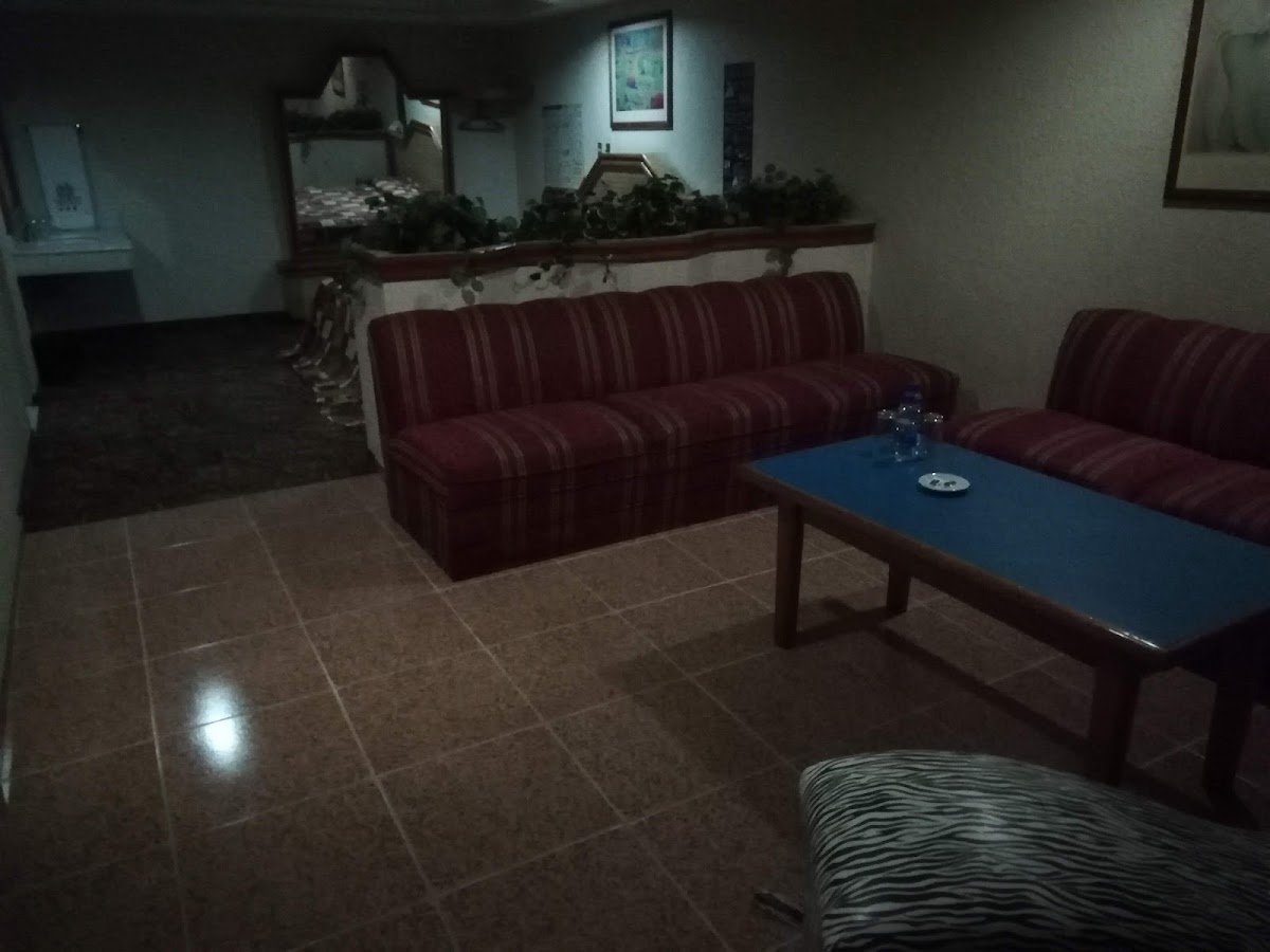 Room 8