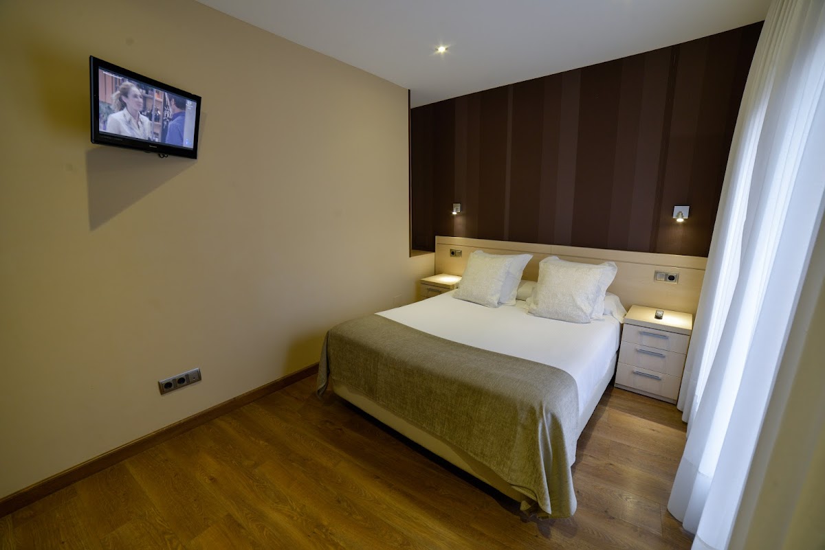 Room 9