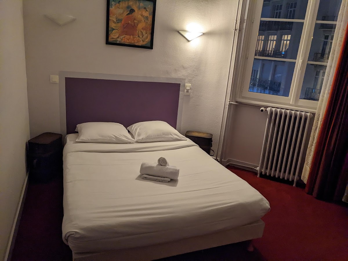 Room 8