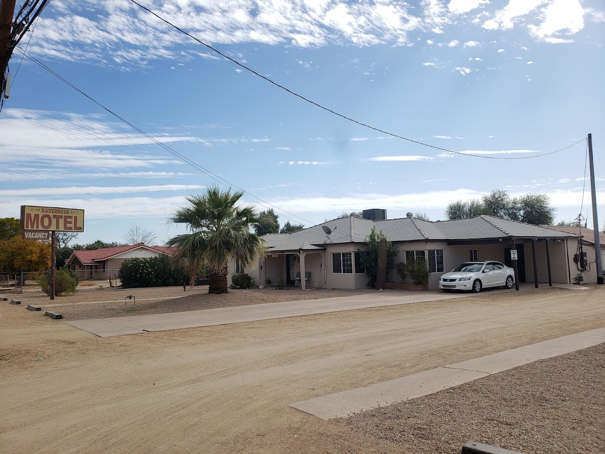 Ranchouse Motel