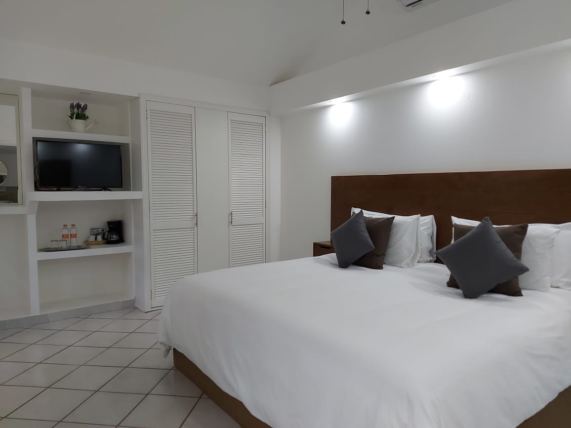 Room 8