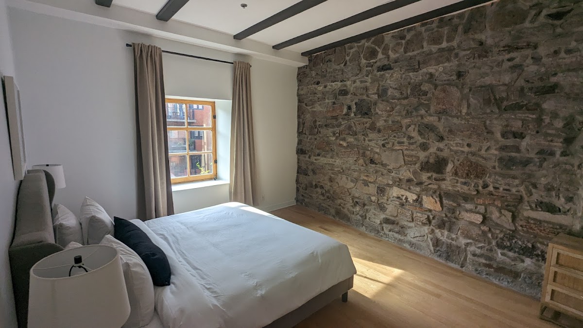 Room 8
