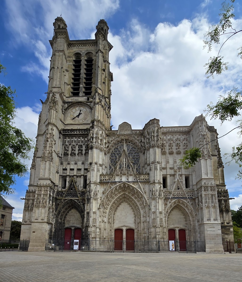 Cathédrale Saint-Pierre Saint-Paul