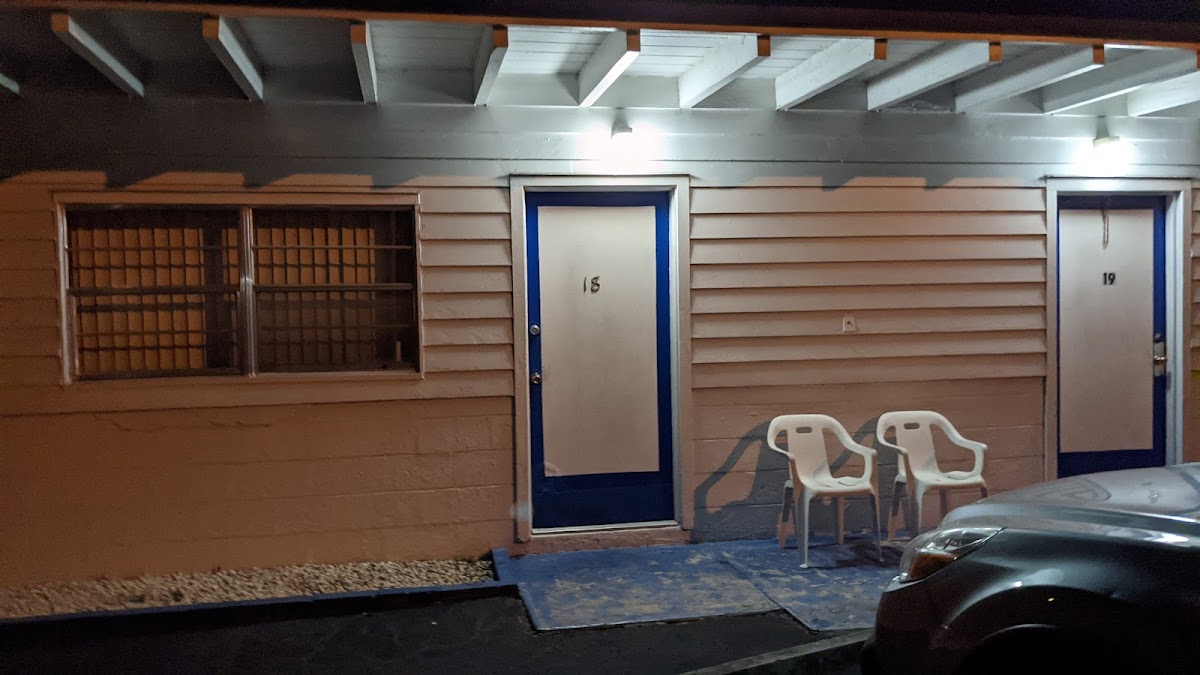 Royal Palms Motel