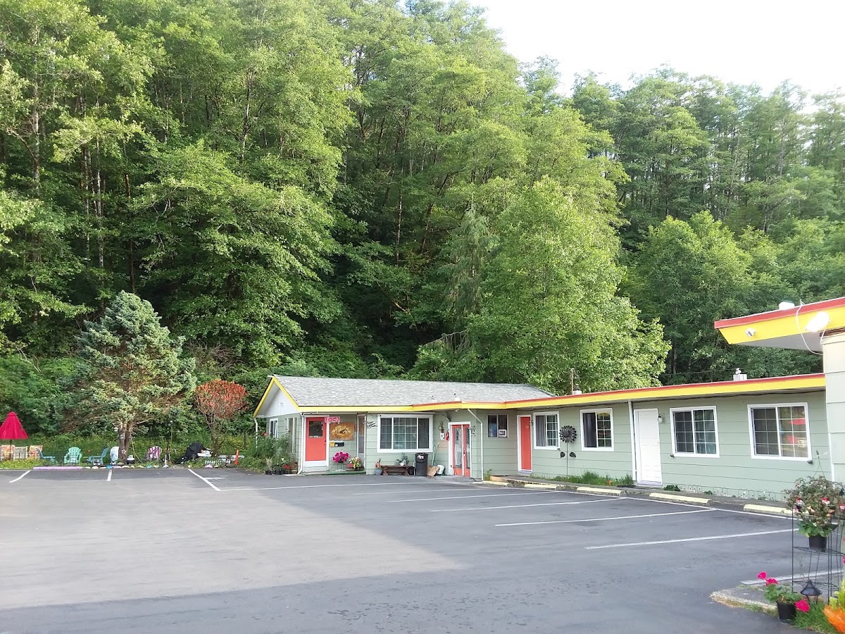 Shiny Motel