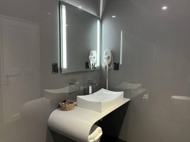 Room 10