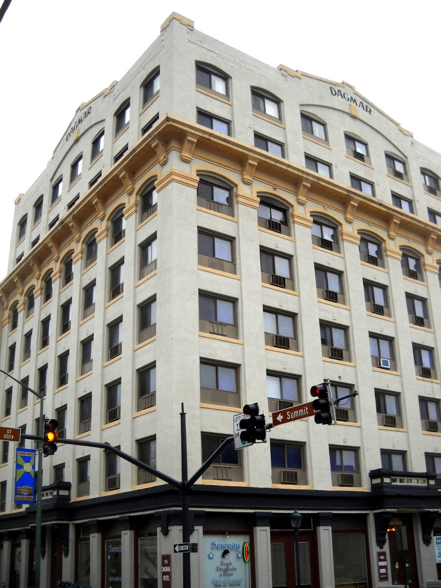 Dagmar Hotel