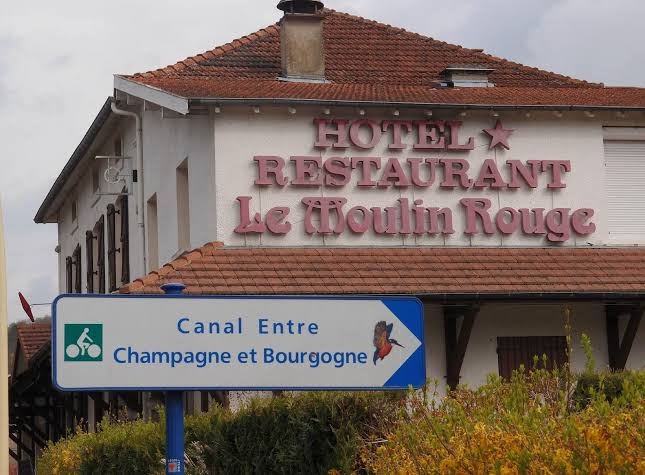 Le Moulin Rouge