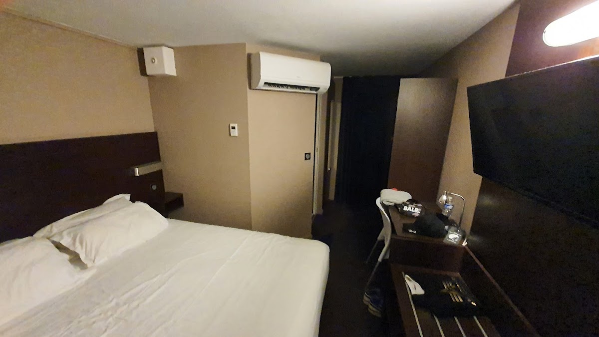 Room 1