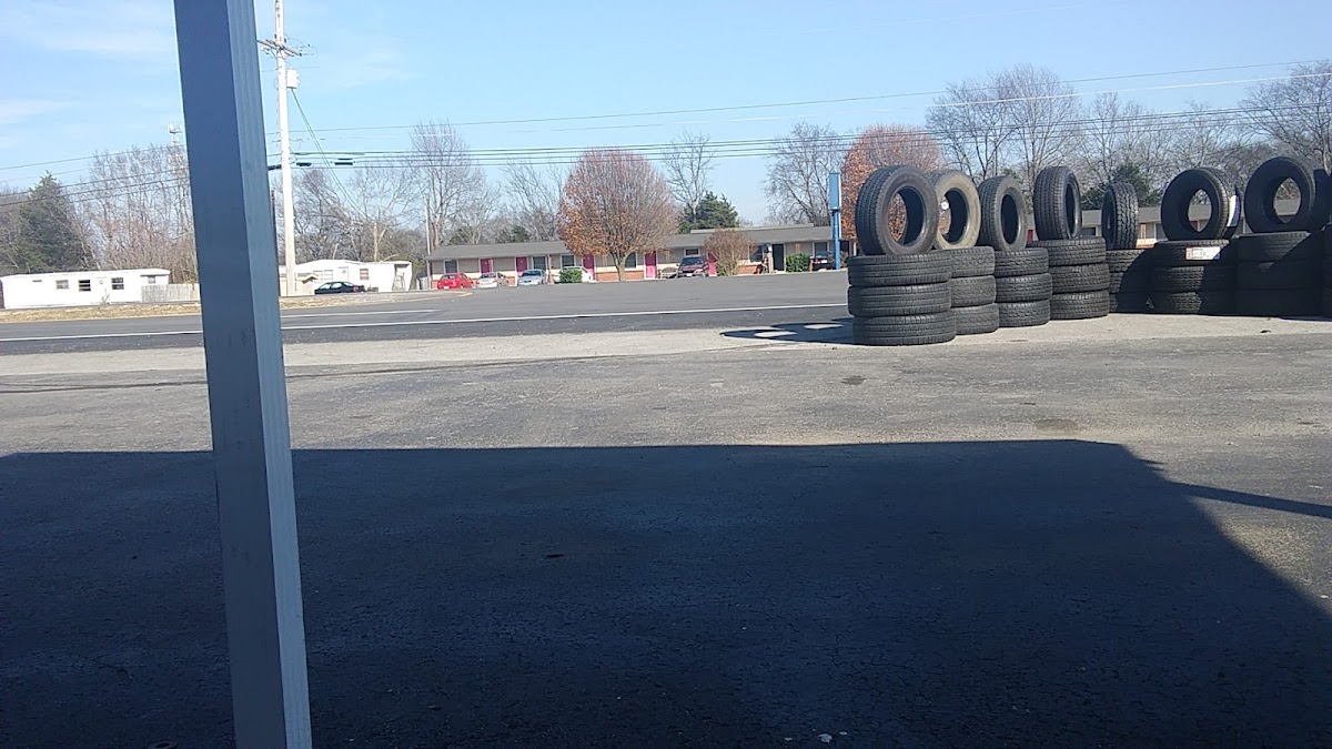 Chrisman Motel