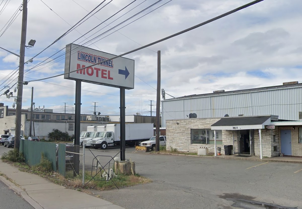 Lincoln Tunnel Motel