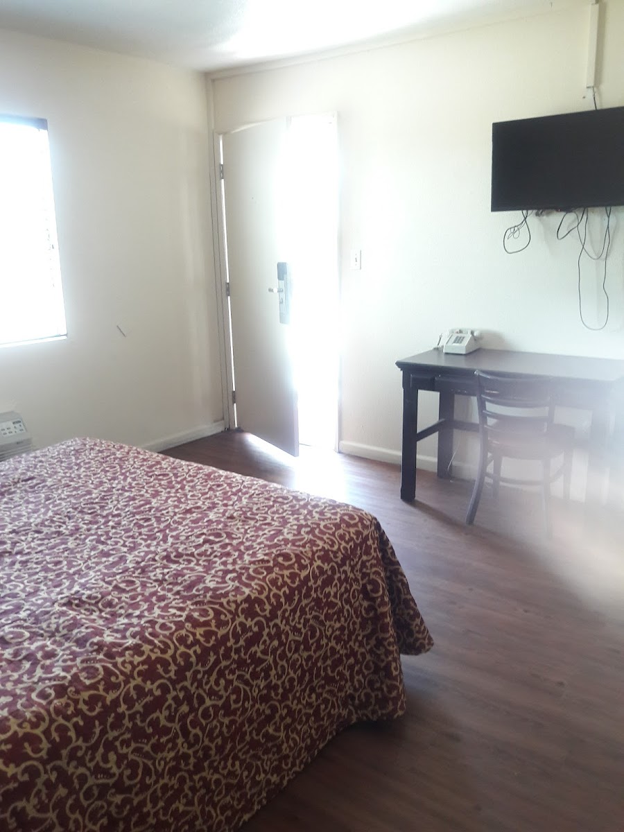 Room 8