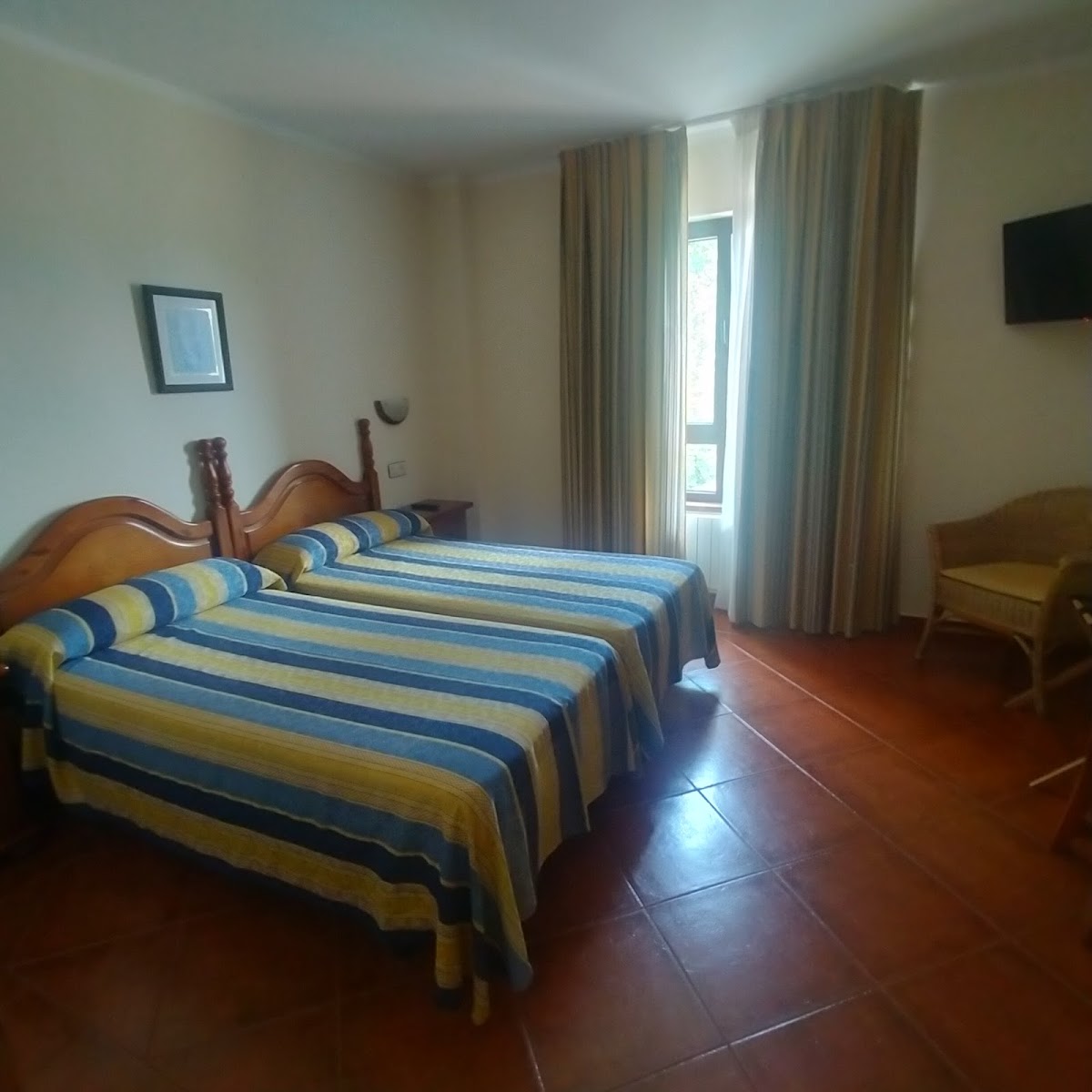 Room 8