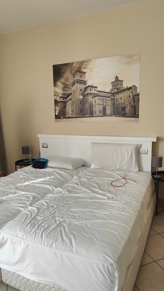 Room 8