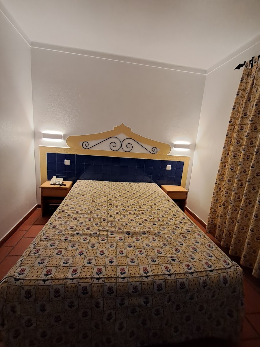 Room 8