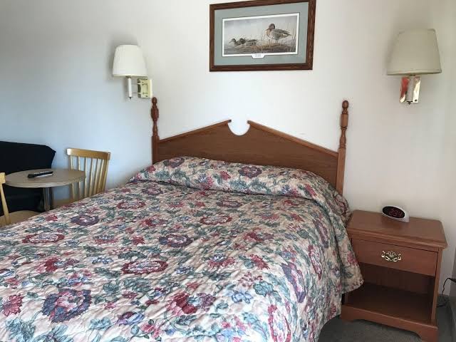 Room 8